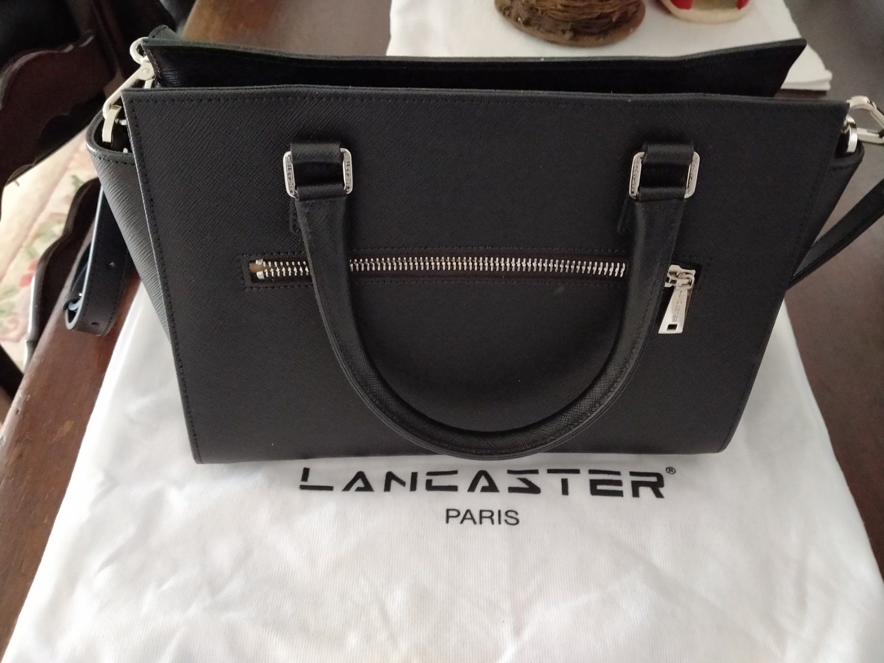 Lancaster Borse da donna: Sac à main cuir noir Lancaster neuf – Nuovo e nell'imballaggio originale da Veytaux venduto da Christianelucie 1