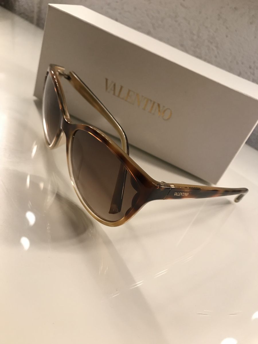 Valentino Occhiali & Lenti: Valentino Sonnebrille – Usato da Erlinsbach SO venduto da VWV1 3