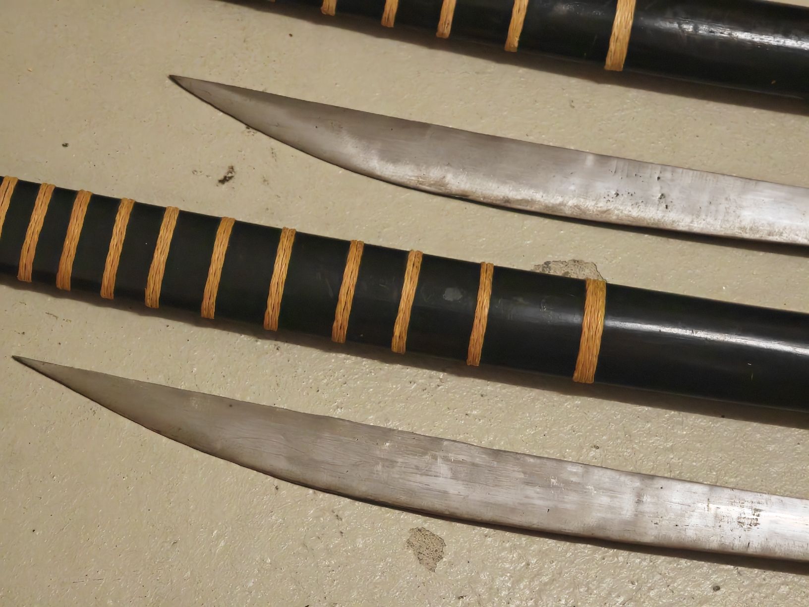 Altre raccolte & rarità: Rustikale Dha Schwerter mit Scheide – Usato da Niederhasli venduto da OlympusDMons 3