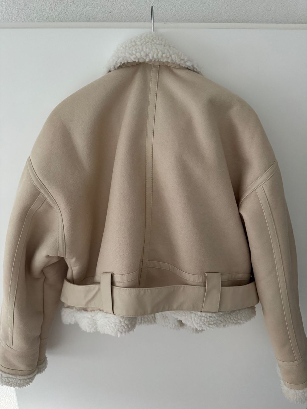 Giacche: Beige teddyjacket – Usato da Sierre venduto da jen_w8vt 1