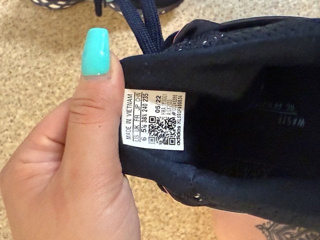 Adidas Scarpe da donna: Adidas Damen Schuh Grösse 38 2/3 – Nuovo (secondo la descrizione) da Oeschgen venduto da Mich_elle 1