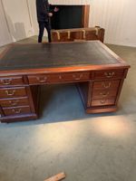 Partners Pedestal Desk, Mahagoni, Leder, Messing 1860