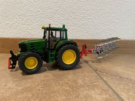 SIKU John Deere 7530 mit Pflug