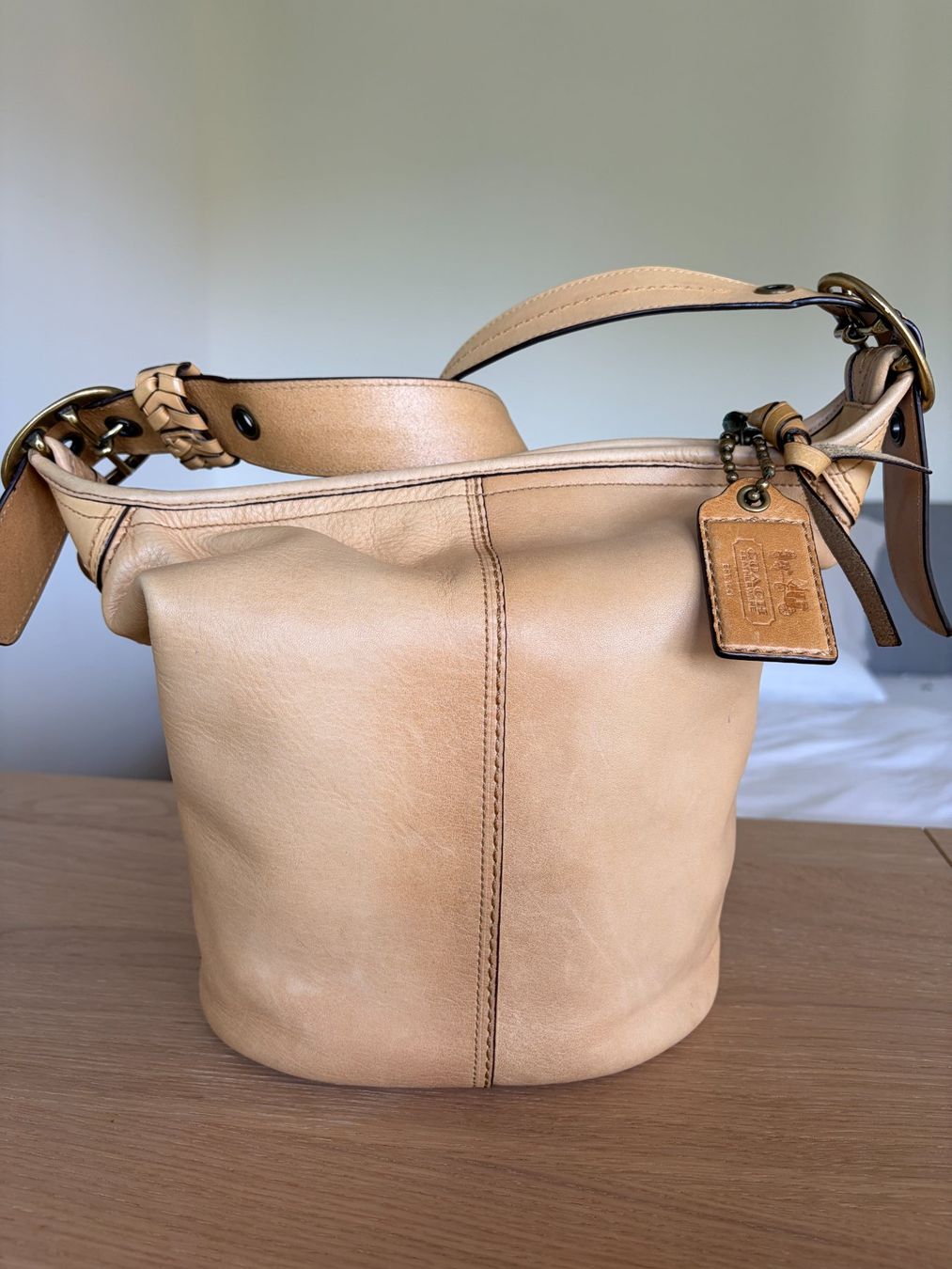 Coach Borse da donna: Coach Bleecker Leather Duffle Bucket Bag Tasche – Usato da Zürich venduto da bombvoyage
