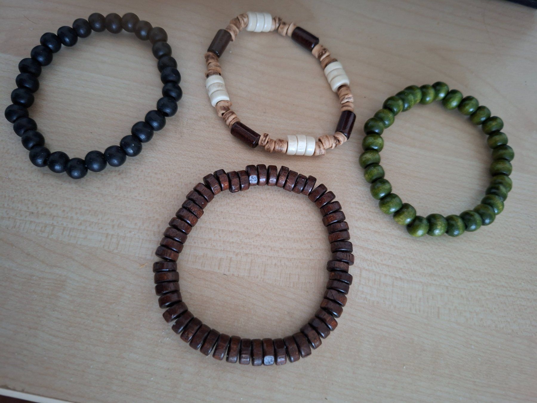 Bracciali & Braccialetti: 4schöne Armbänder Neuwertig – Nuovo (secondo la descrizione) da Reinach AG venduto da nicki024 1