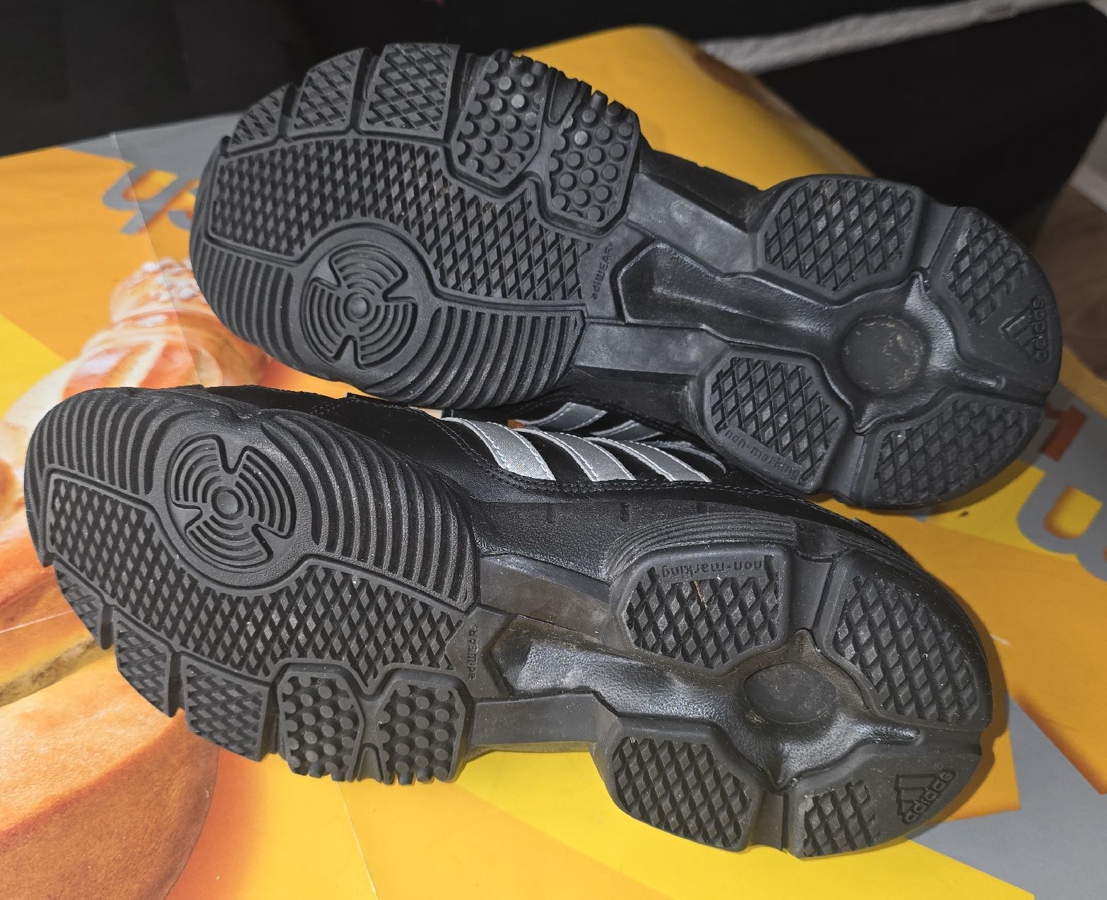 Adidas Scarpe da uomo: Adidas Schuhe, Gr. 41.5, Schwarz – Usato da Gelterfingen venduto da charly3333 4