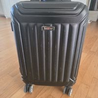 Valigia trolley Traveler nera, perfetta per le vacanze!