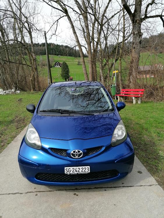 Toyota Aygo frisch ab MFK!