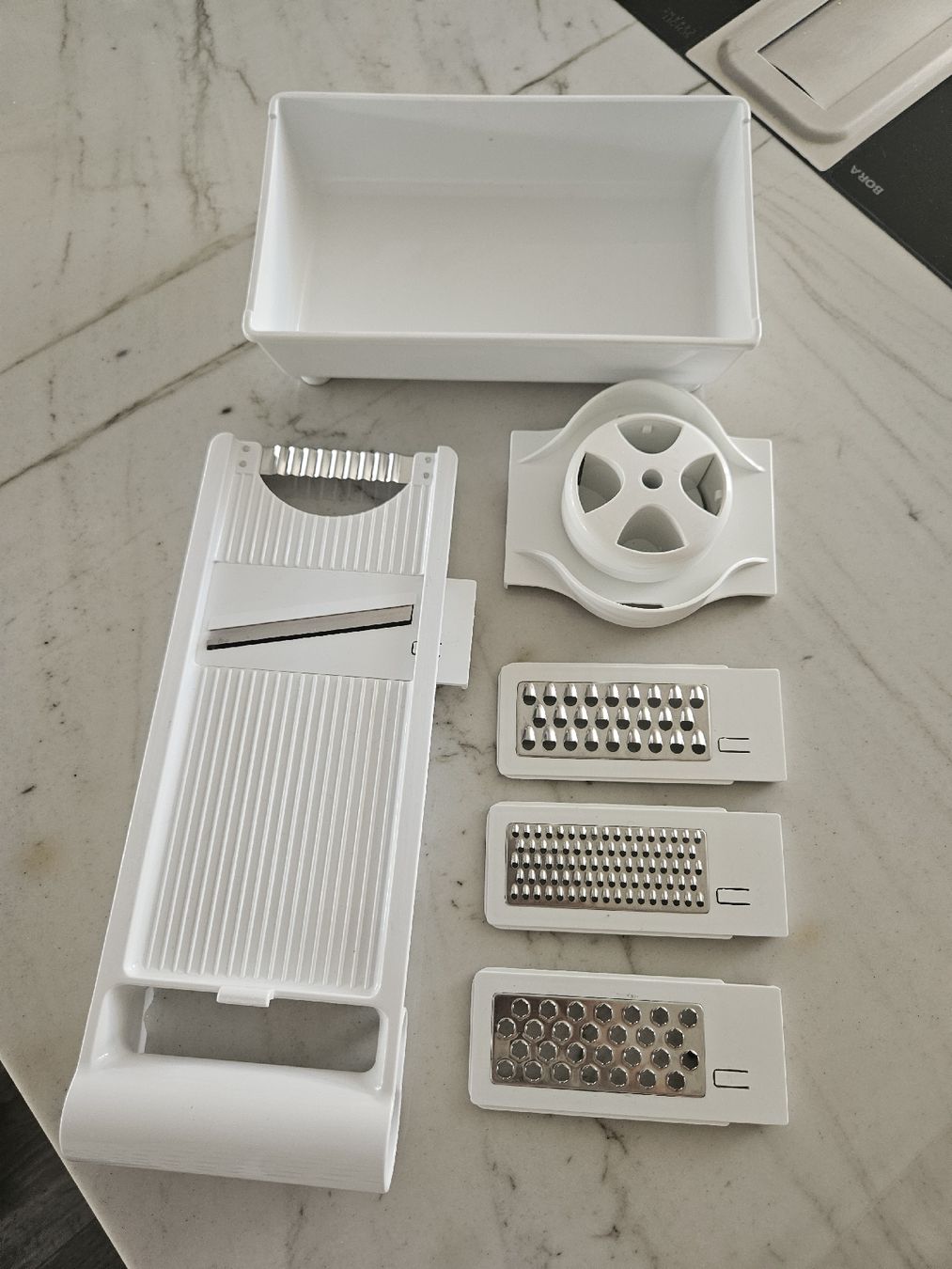Elettrodomestici da cucina: 7-teiliges Gemüseschneider Set Mandoline Weiss  – Usato da Kloten venduto da Tacha_gb