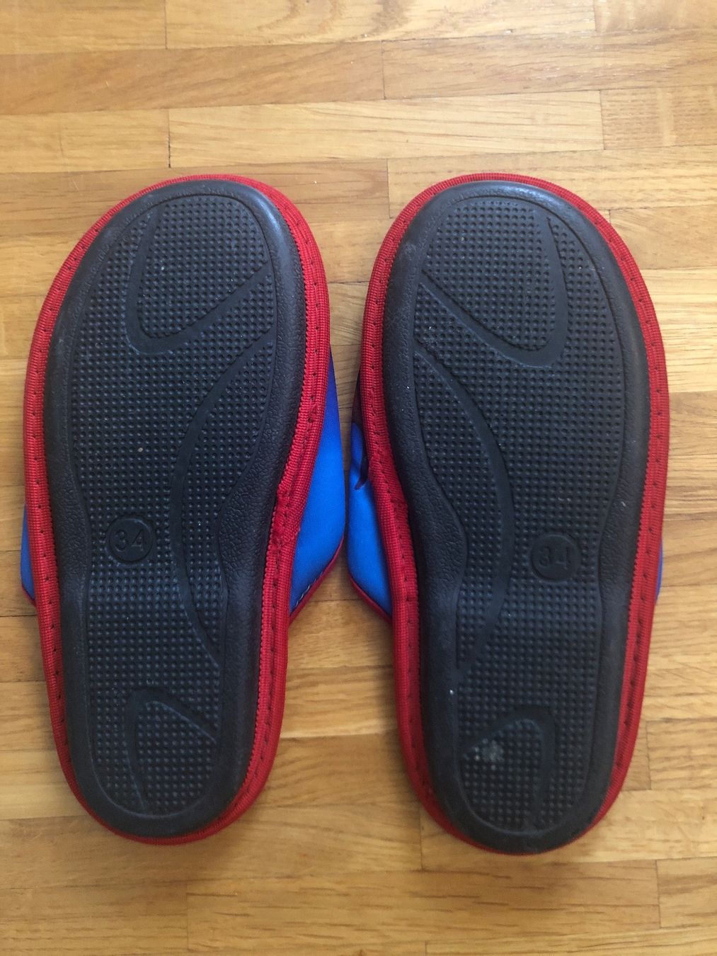 Scarpe da uomo: finken hausschuhe skylanders 34 – Usato da Olten venduto da eti_r289 1