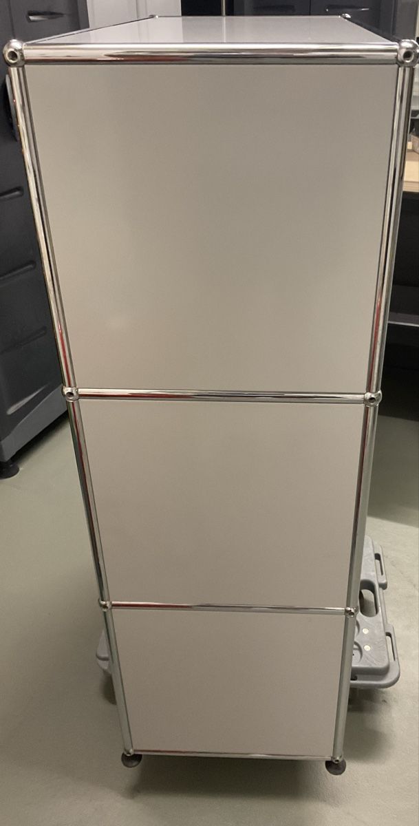 USM Kommoden: USM Haller Sideboard grau – Gebraucht aus Jegenstorf von BAVARIA4CH 1