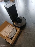 Roomba i8+