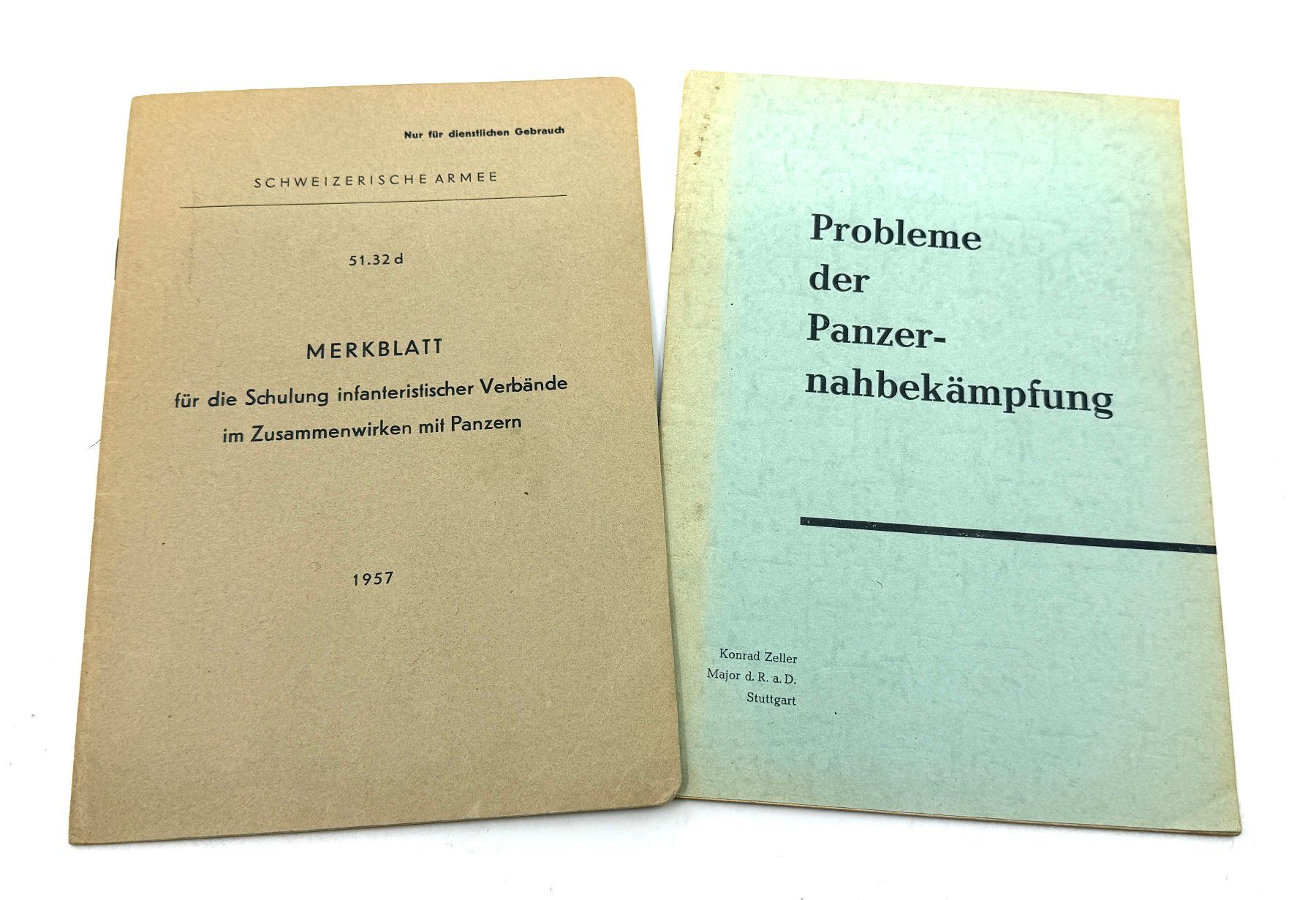 Schweizer Armee Uniformen: Reglement Infanterie mit Panzer / Probleme Panzerbekämpfung – Gebraucht aus Berikon von DGC-1995