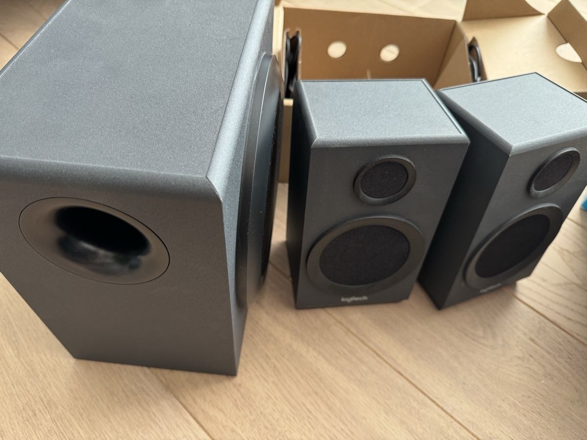 Logitech Lautsprecher: Logitech Z333 Lautsprecher System 2.1 mit 80W – Gebraucht aus Küsnacht ZH von zab_lkd5