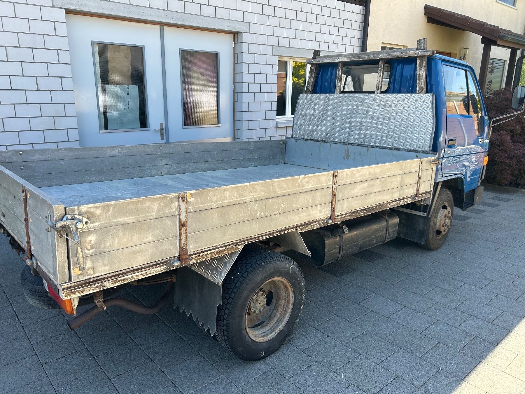 Toyota Véhicules utilitaires: Toyota Dyna 150 – D'occasion à Höchstetten par kellbo 4