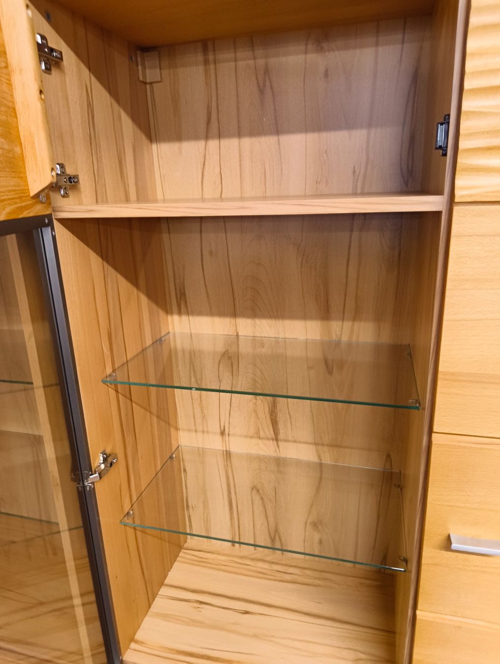 Vitrines: Vitrine mit Glastür – D'occasion à Basel par bk_brockibasel 3