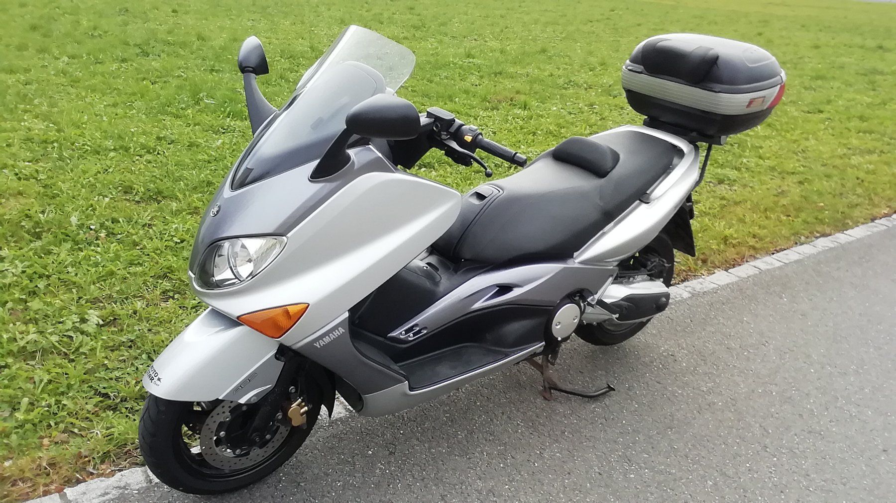 Yamaha Scooter: Roller Yamaha Tmax XP 500A, MFK 1.5.26 – Usato da Unterseen venduto da Stedtli 2