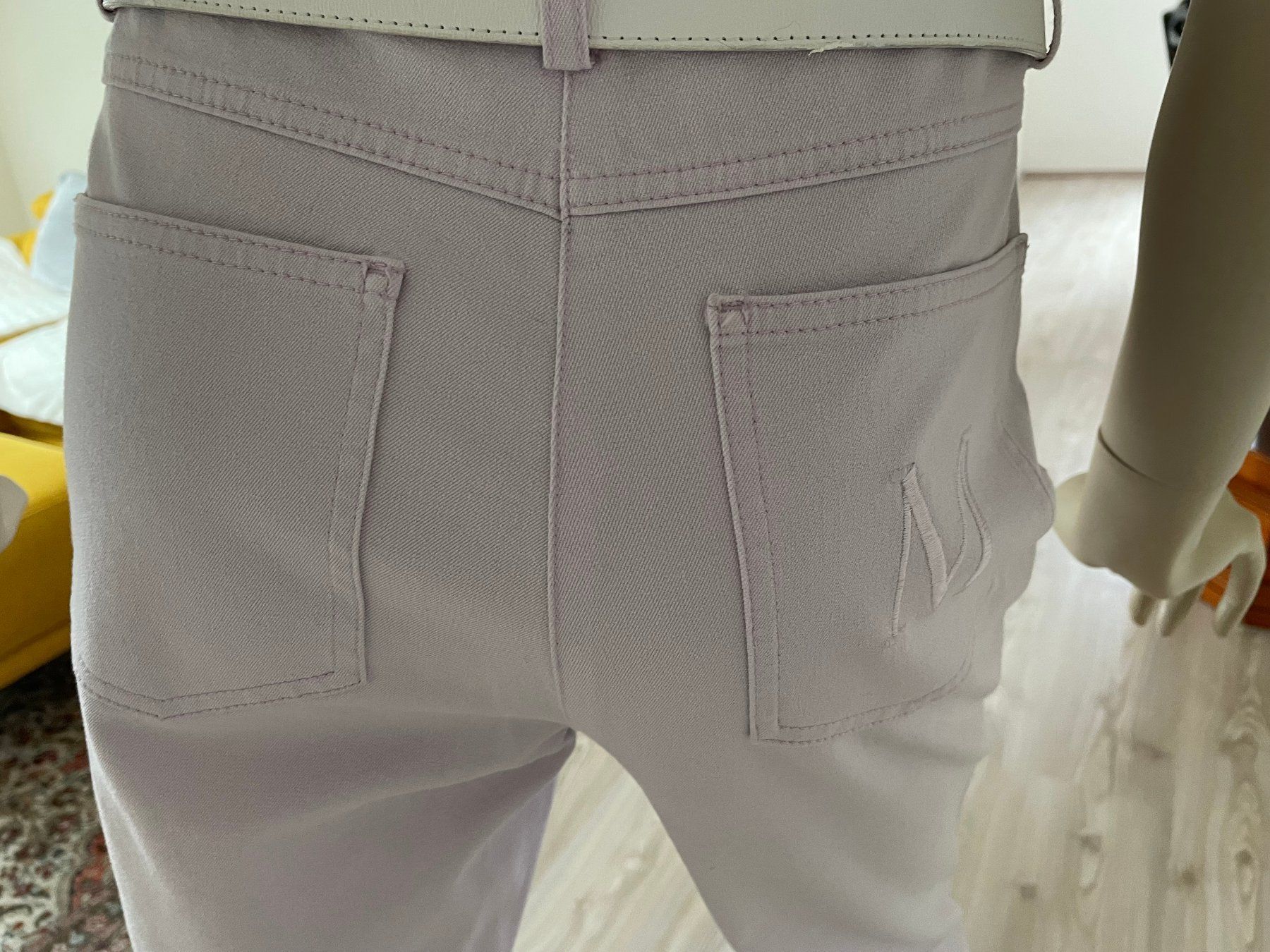 Madeleine Jeans: Madeleine 3/4-Jeans Gr. 36 flieder – Nuovo (secondo la descrizione) da Uzwil venduto da langensteig 4