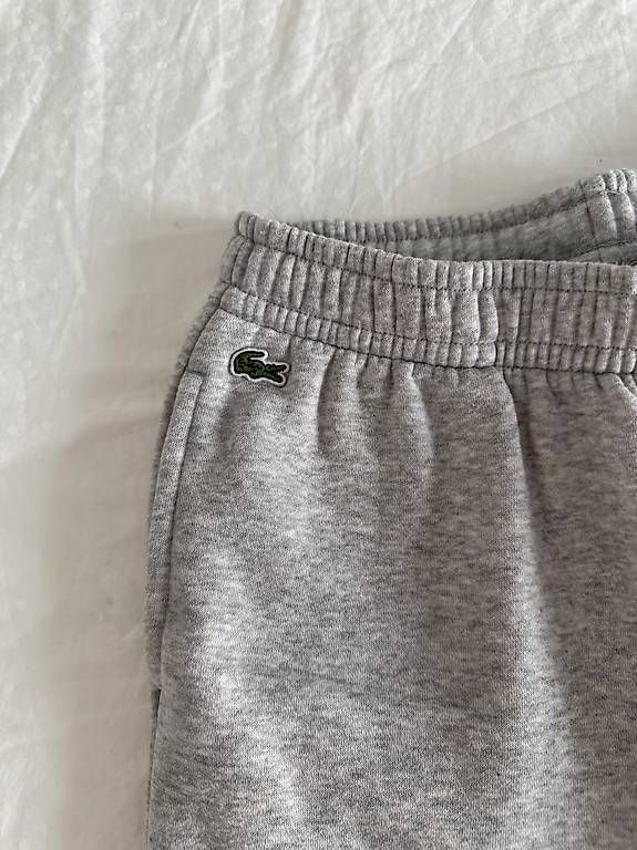 Lacoste Pantaloni: pantalon Lacoste – Nuovo (secondo la descrizione) da Sion venduto da nao_2cg5 1