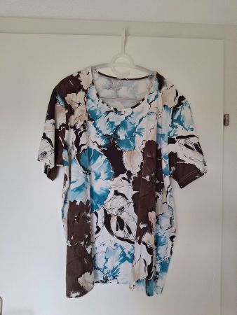 T-Shirt mit grossem Blumenmuster, Grosse Grössen