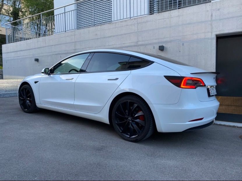 Tesla Model 3 Performance Facelift