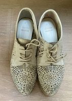 Schicke Damen Schnürschuhe Grösse 36 mit Lochmuster