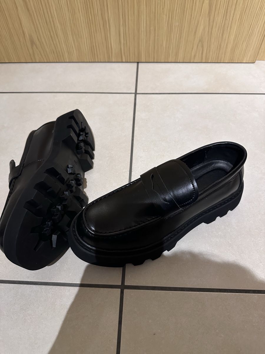 Chaussures hommes: Schwarze Loafer Grösse 42 – Neuf (Voir description) à Pratteln par niisam 1