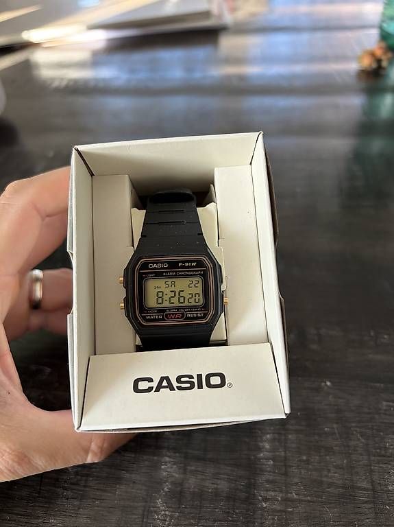 Orologi: Casio F91W in Gold  – Nuovo e nell'imballaggio originale da Au ZH venduto da il_fenomeno