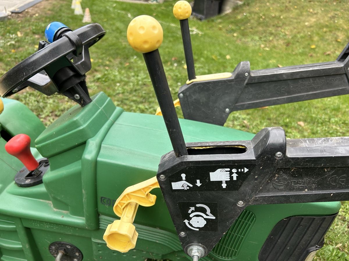 John Deere Fahrzeuge für Kinder: Kindertraktor mit Zubehör – Gebraucht aus Schaffhausen von thomas084 1