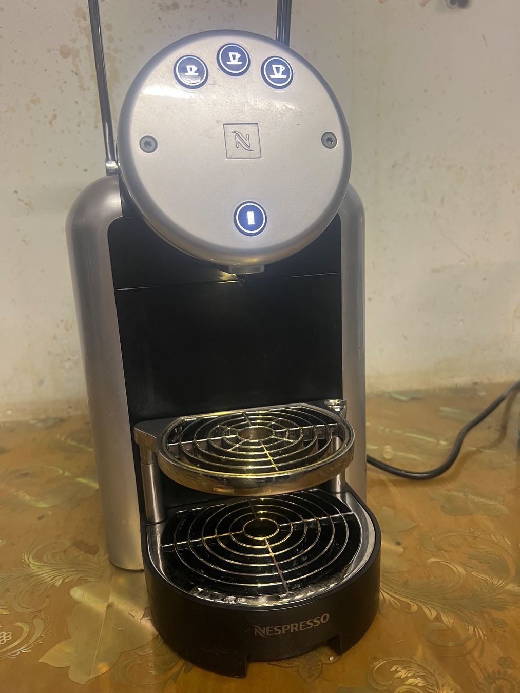 Machines à café & Machines à expresso: Nespreso Zenius. – D'occasion à Adliswil par Claris02 6