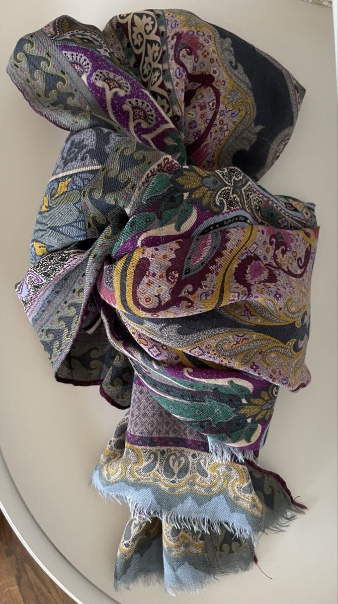 Etro Foulard & Sciarpe: Etro Damen Schal  – Usato da Lengwil venduto da isa_7wyt