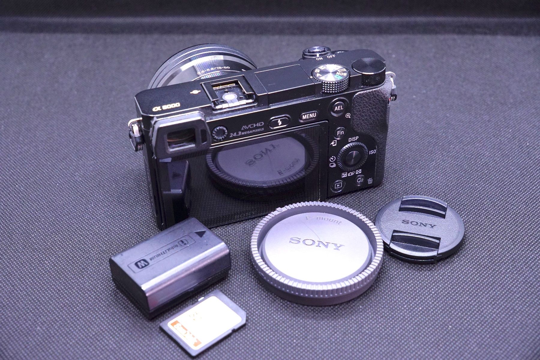 Sony Appareil photo: Sony a6000 mit Objektiv – D'occasion à Winterthur par Torso034 2