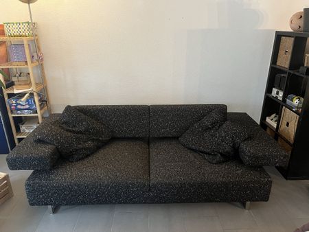 Kuschel und Relax Polster Sofa mit zwei Kissen