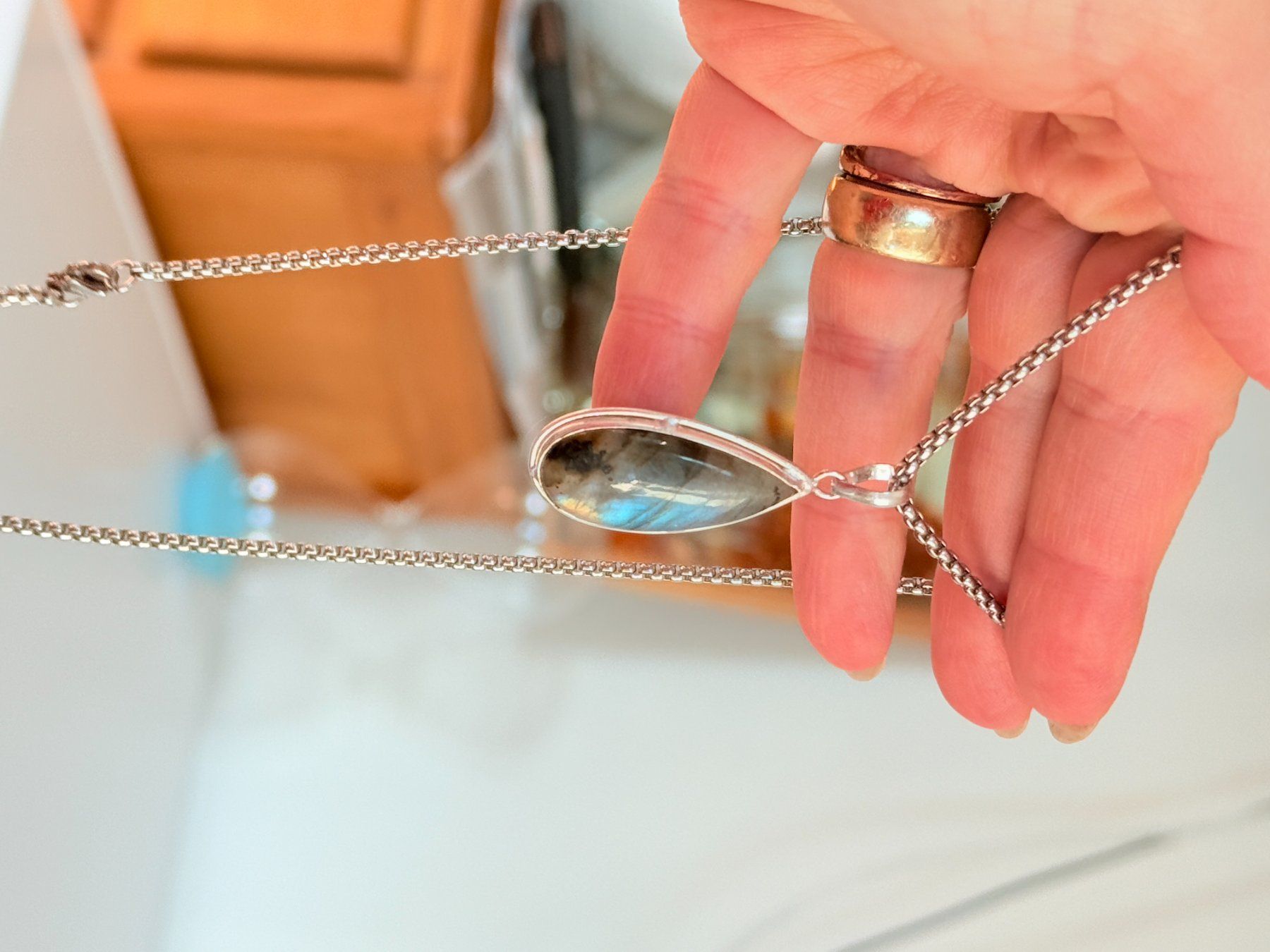 Catenine: Collier Labradorite naturelle – Nuovo e nell'imballaggio originale da Genève venduto da AGBERG 4