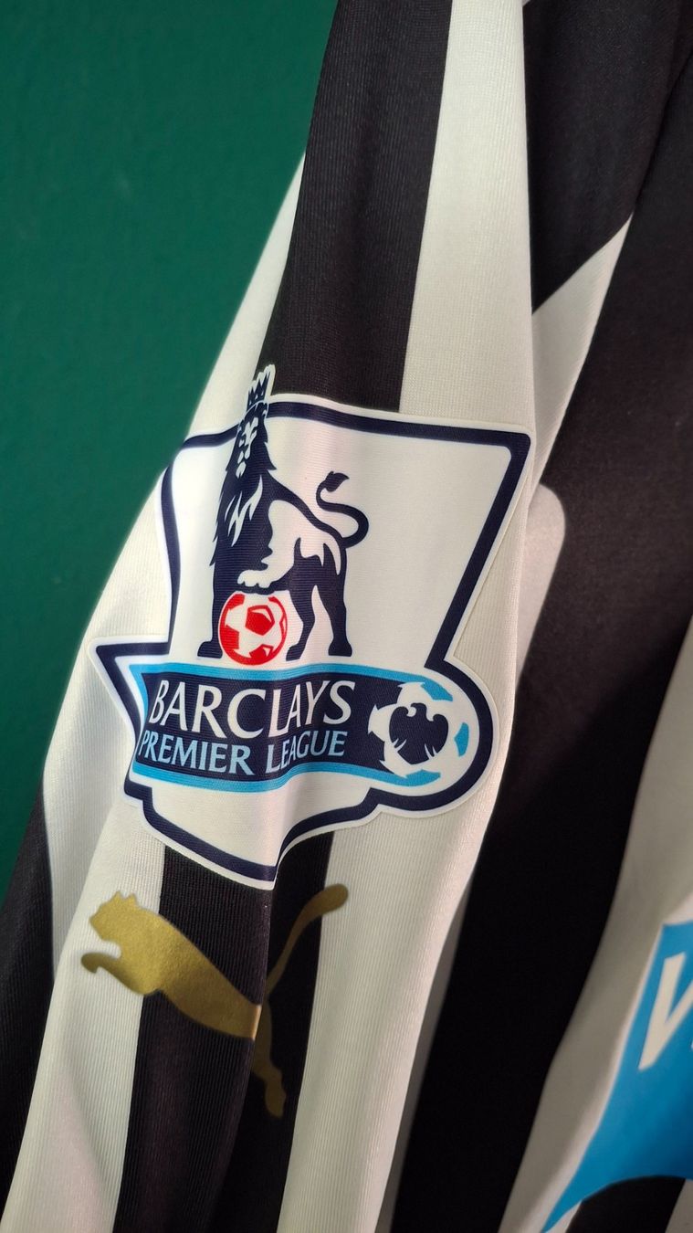Puma Maillots de corps & Pantalons: Newcastle maillot 2014 2015 player version puma – Neuf (Voir description) à Yverdon-les-Bains par flo_8fgr 2