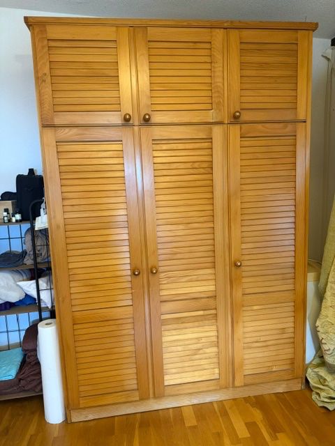 Lits: Lit-armoire basculant – Neuf (Voir description) à Enges par cordec