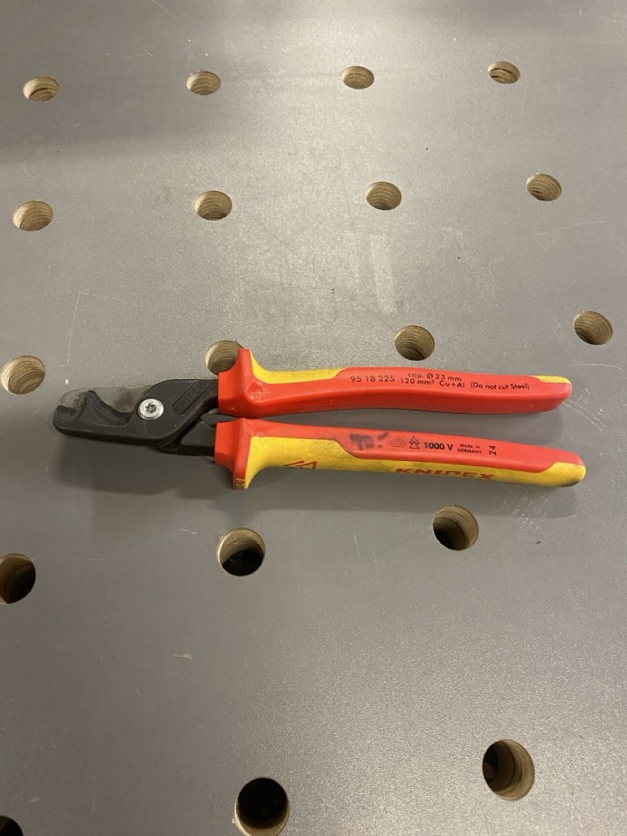 Knipex Tous les outils: Knipex Kableschere ab 1.- – D'occasion à Wabern par HK-Design
