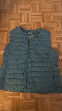 Superleichte Daunenweste, Grösse M, Ideal für den Herbst!