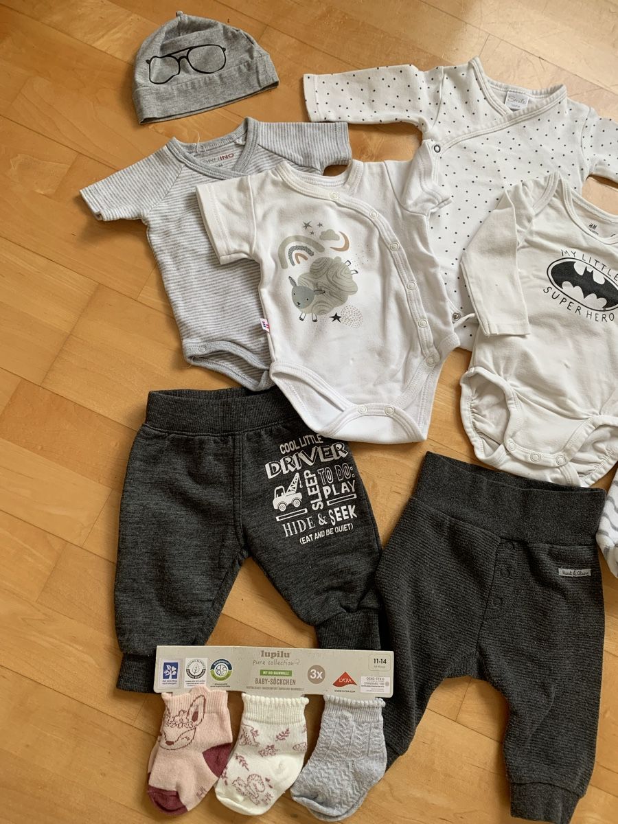 Lotti & Set di vestiti: Baby Kleider Packet Gr 56 – Usato da Zürich venduto da AnaMK 1