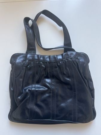 Dunkelblaue Lederhandtasche