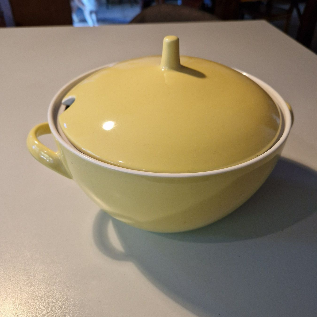 Rössler Servierplatten: Soupière Rössler jaune – Gebraucht aus Mervelier von marbre75 2