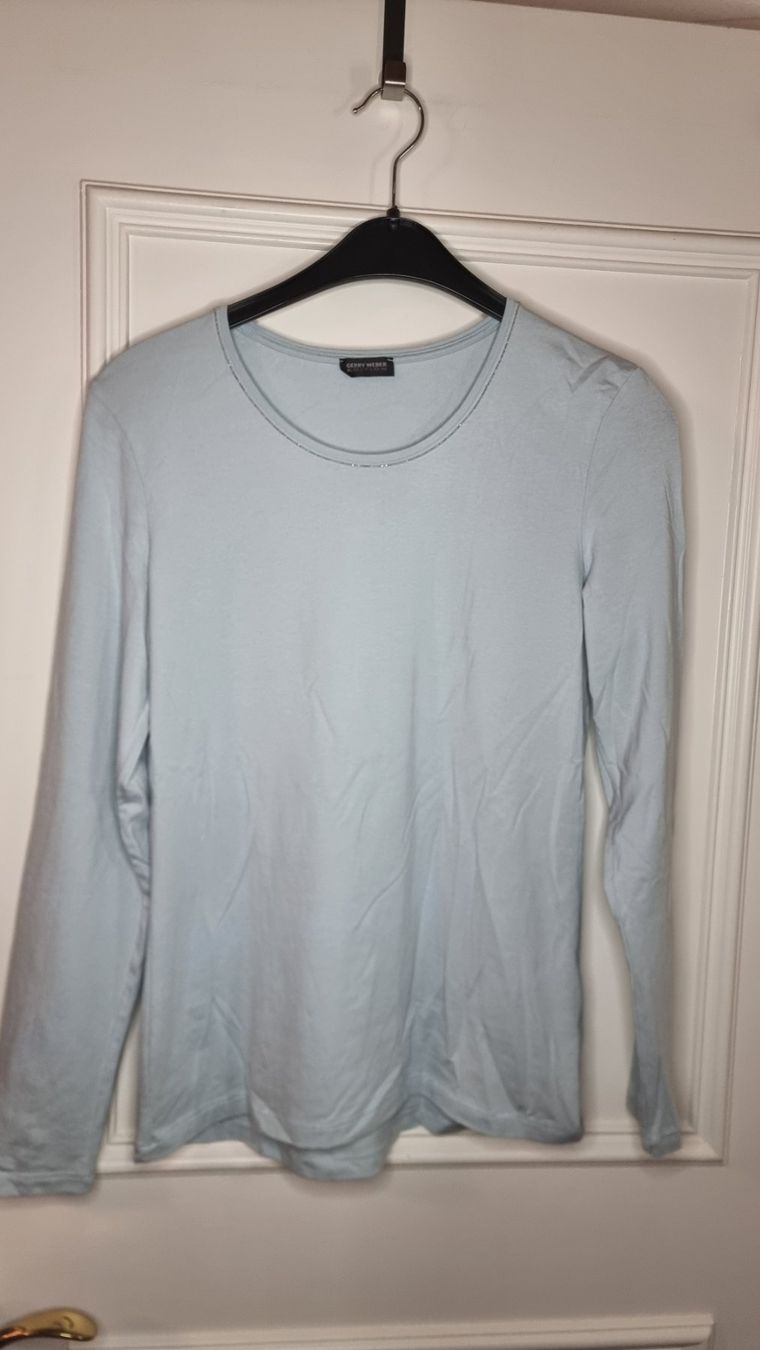Gerry Weber Blusen: Gerry Weber Bluse Gr. M hellblau mit Strass – Gebraucht aus Wald ZH von CapLux 1