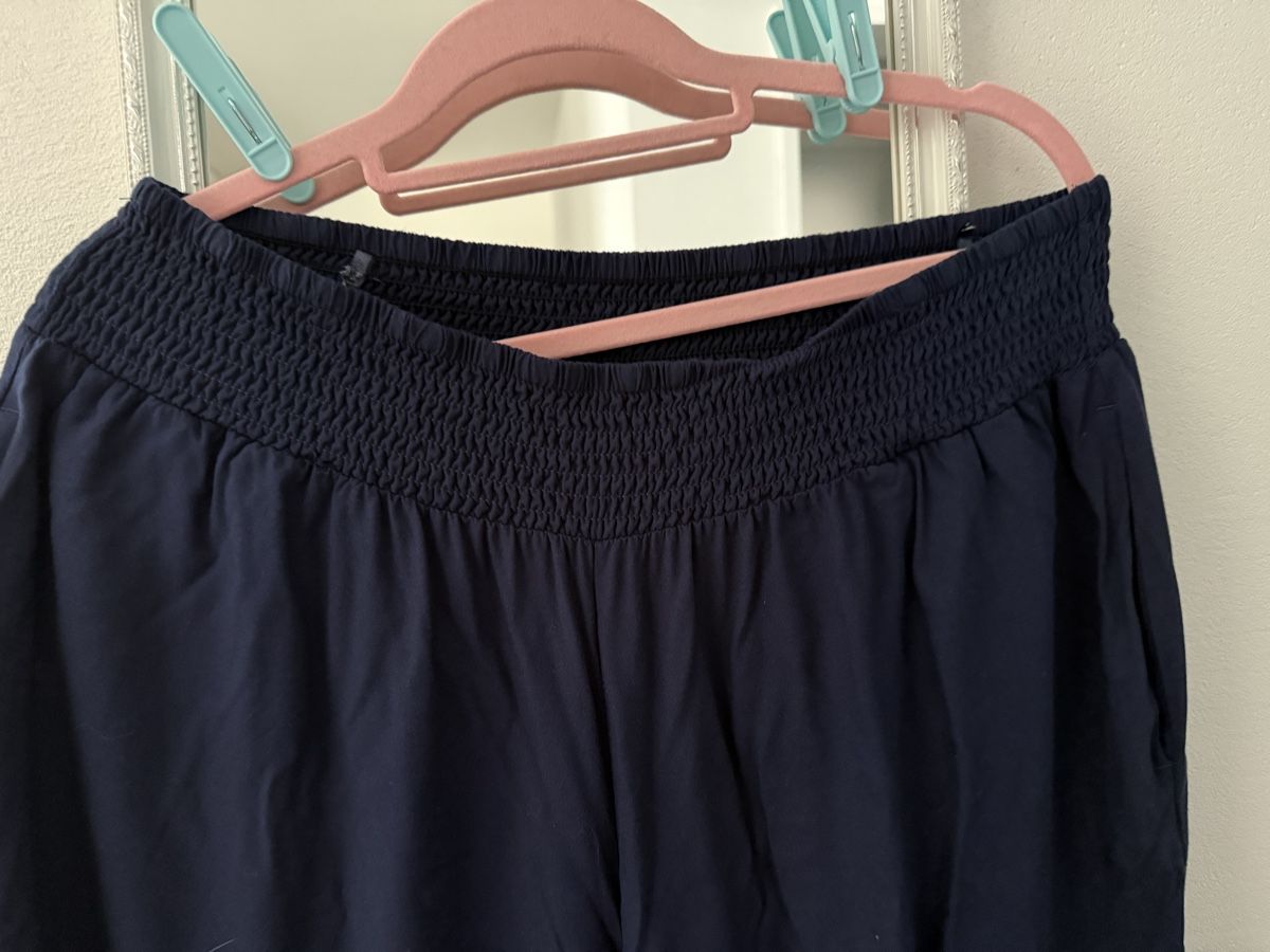 Pantalons: Schlupfhose Sheego Grösse 50 – Neuf (Voir description) à Pfeffikon LU par pepino17 1