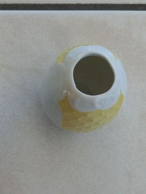 Lindner Vasi & Recipienti: Lindner Porzellan Vase – Nuovo e nell'imballaggio originale da Winistorf venduto da acreativ1 1