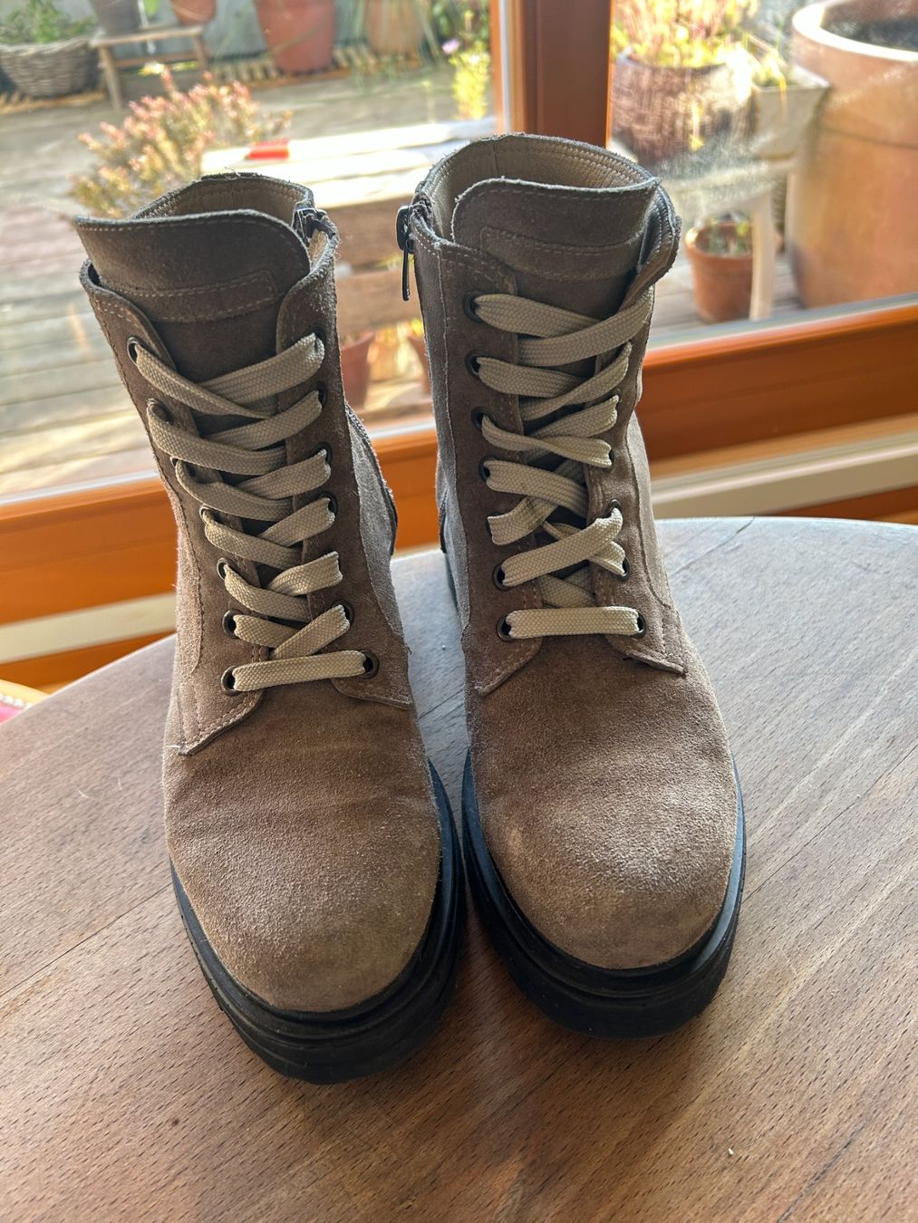 Scarpe da donna: Coole Herbst / Winter Boots, Grösse 38 – Usato da Luzern venduto da sel_kv8m 2