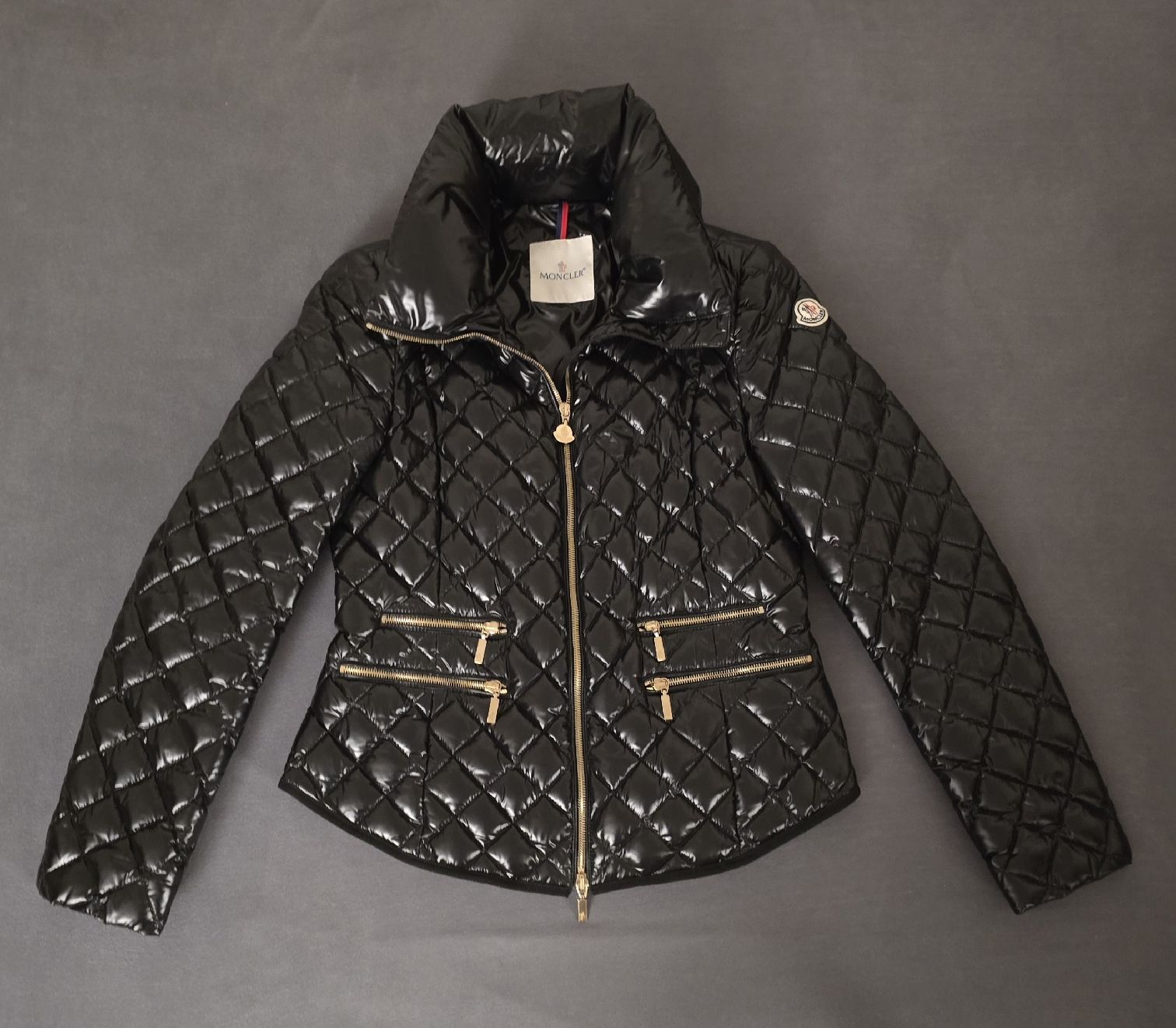 Moncler Giacche: Original Moncler Daunenjacke – Nuovo (secondo la descrizione) da Gattikon venduto da lavric_d