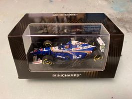 1:43 Minichamps Williams FW19 World Champion Villeneuve 1997