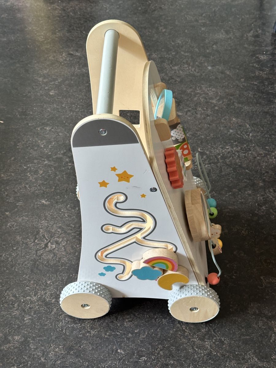 Jouets: Lauflernwagen Holz Howa – D'occasion à Zürich par SarahMaOs 1