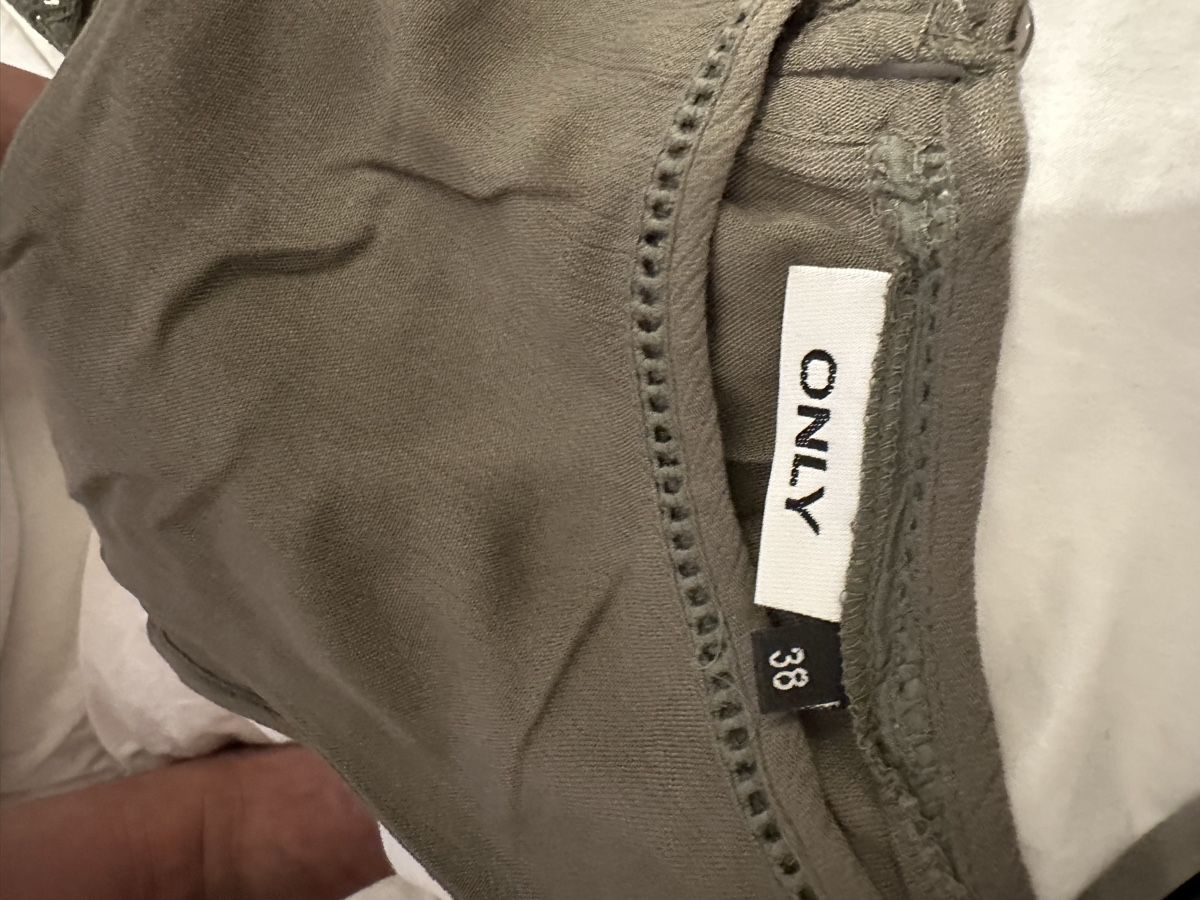 Only Camicette: Damen Bluse Gr.38 von ONLY – Usato da Pfungen venduto da Outlet64 4