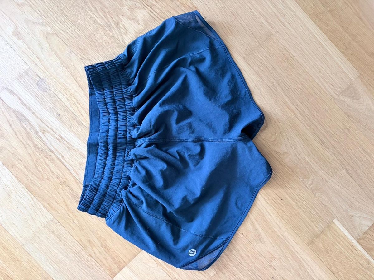 Lululemon Hosen: Lululemon Shorts – Neu (gemäss Beschreibung) aus Chur von mel_gn2k